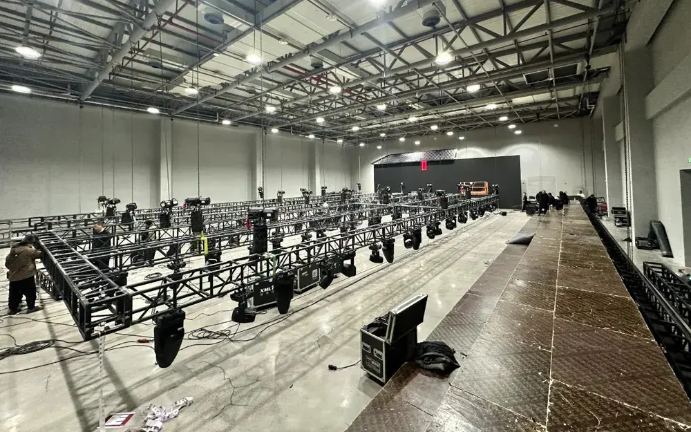 Obras del escenario de un acto corporativo