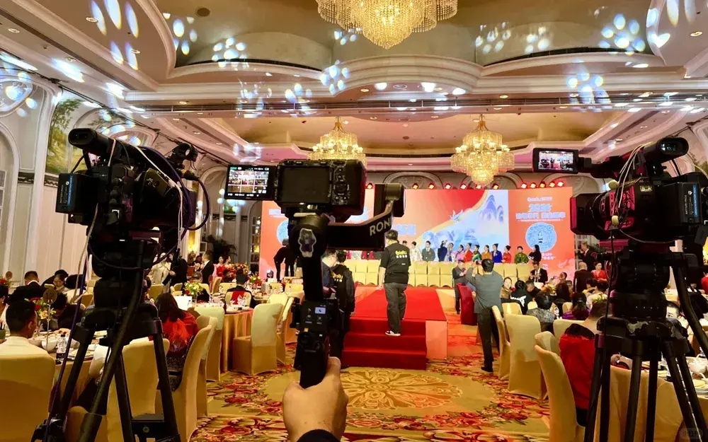 Grabación multicámara de reuniones