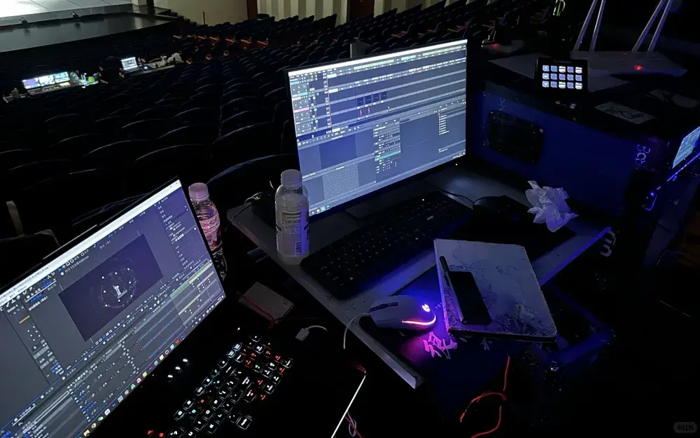 وحدة تحكم جهاز العرض بالليزر