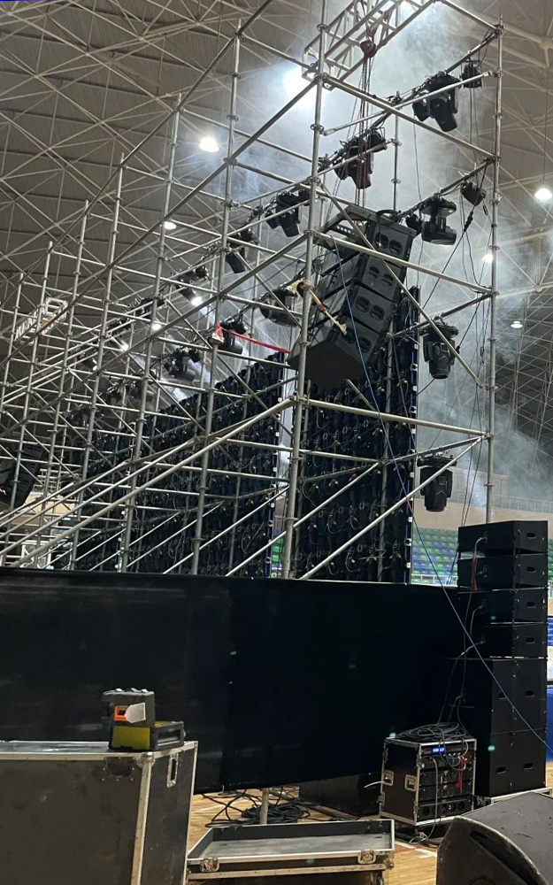 灯光音响搭建现场