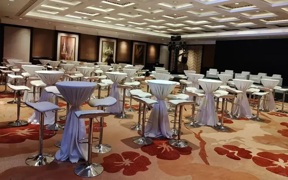 Mesa y sillas de bar para exposiciones y eventos